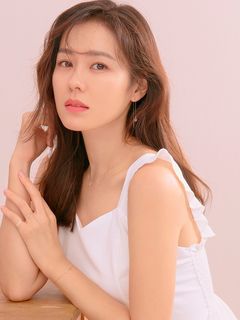 Son Ye-jin (손예진)